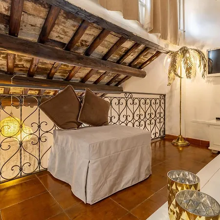 Piazza Navona Loft For 7 People